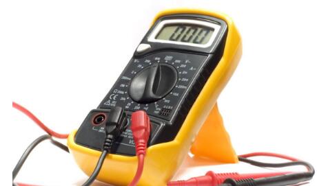 在數(shù)字萬用表（DMM）、歐姆表、電流表和電壓表之間進行選擇